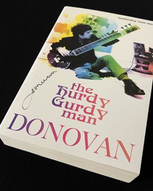THE AUTOBIOGRAPHY OF DONOVAN / THE HURDY GURDY MAN / PAPERBACK EDITION